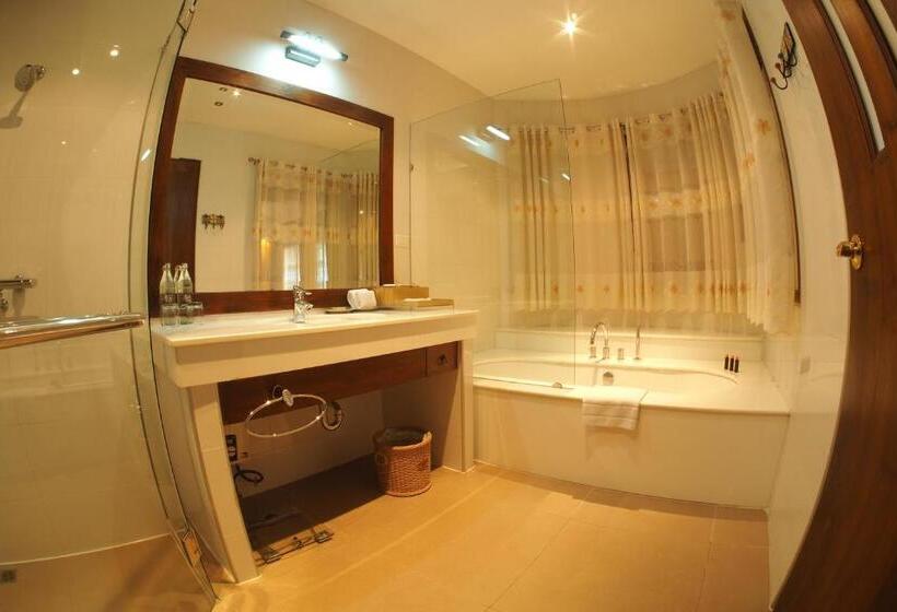 Полулюкс, Kodchasri Thani Hotel Chiangmai