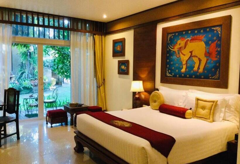 Номер Deluxe с Балконом, Kodchasri Thani Hotel Chiangmai