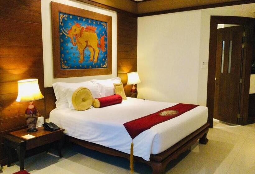 Номер Deluxe с Балконом, Kodchasri Thani Hotel Chiangmai