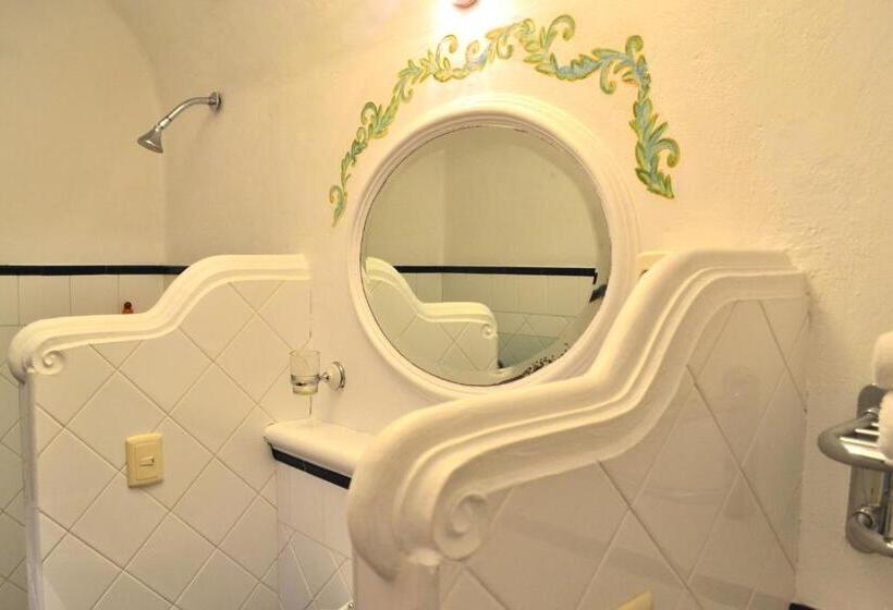 جناح ديلوكس, Meson Del Alferez Coatepec