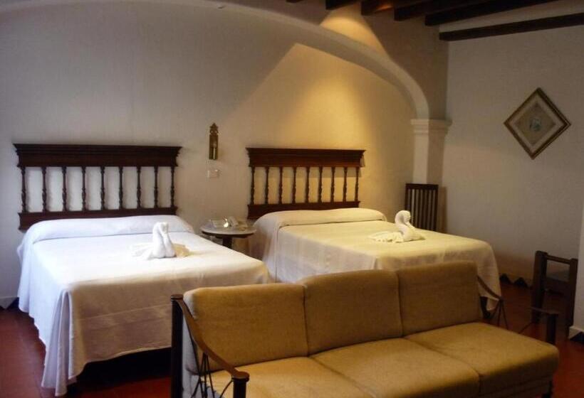 جناح ديلوكس, Meson Del Alferez Coatepec