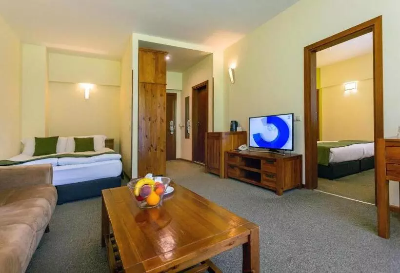 Suite, Musala