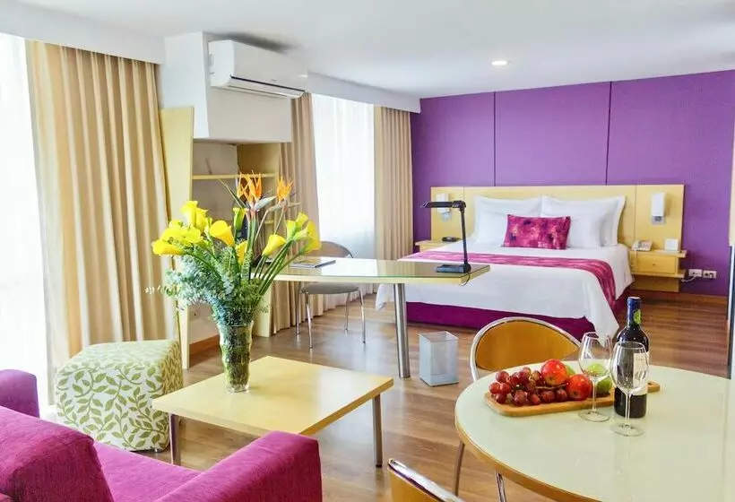 スイート, Novelty Suites