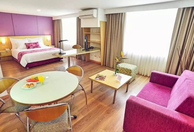スイート, Novelty Suites