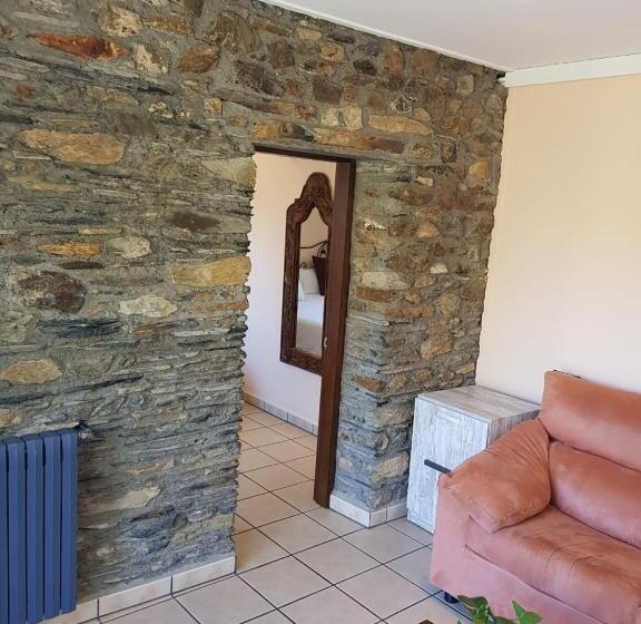 سوییت با چشمانداز کوه, Parador De Canolich Only Adults