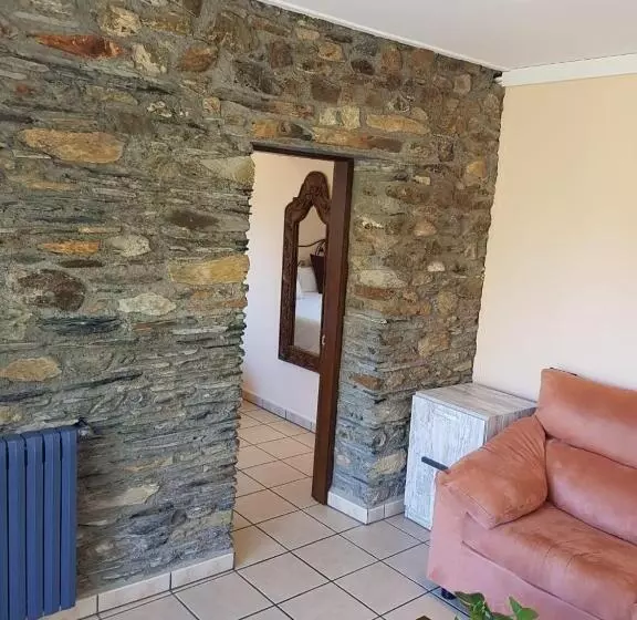 سوییت با چشم‌انداز کوه, Parador De Canolich   Only Adults