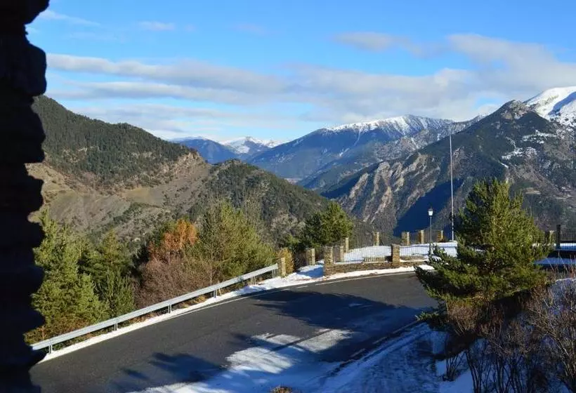 اتاق استاندارد با چشم‌انداز کوهستان, Parador De Canolich   Only Adults