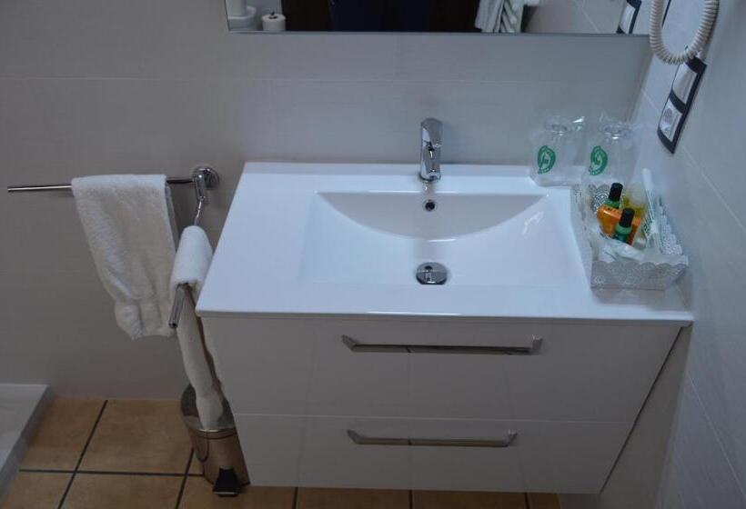 اتاق استاندارد با چشمانداز کوهستان, Parador De Canolich Only Adults