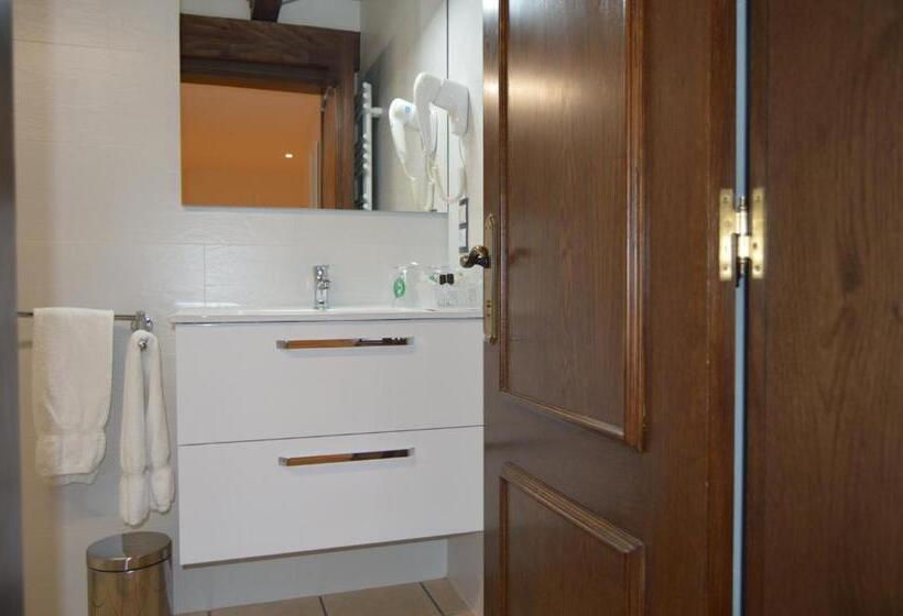 اتاق استاندارد با چشمانداز کوهستان, Parador De Canolich Only Adults