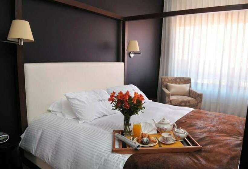 اتاق کلاسیک, Regency Park