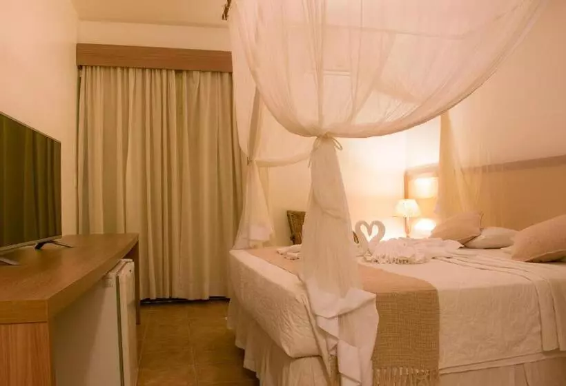 اتاق لوکس, Sarana Praia