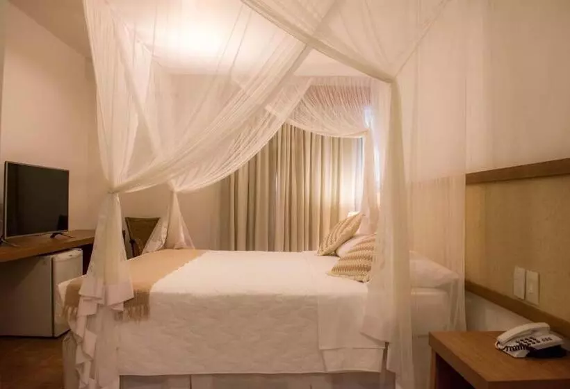 اتاق لوکس, Sarana Praia