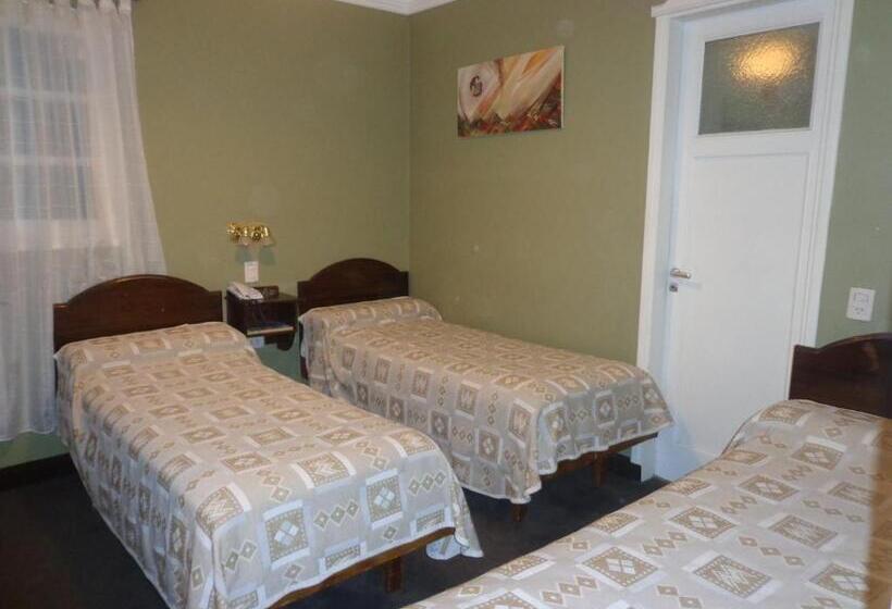 스탠다드 트리플 룸, Selby