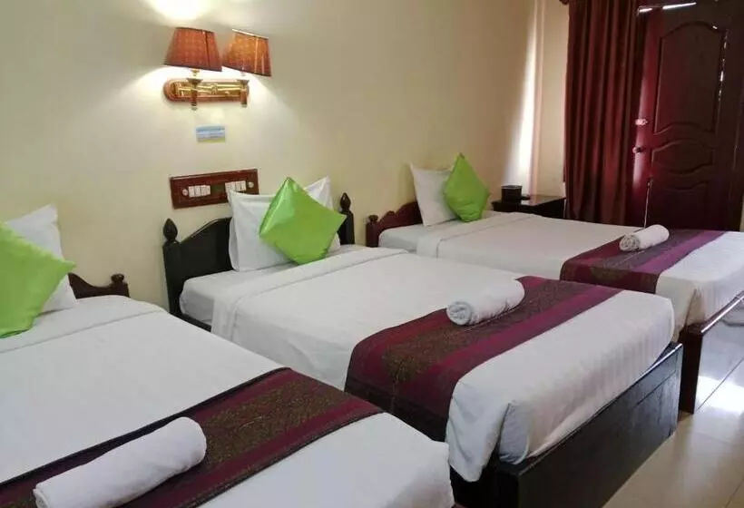 اتاق لوکس سه تخته, Siem Reap Town