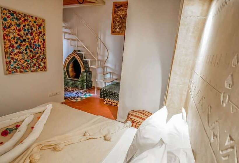 Quarto Familiar, Riad Chorfa