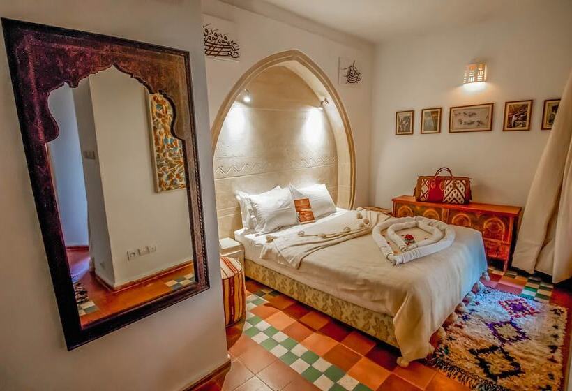 Quarto Familiar, Riad Chorfa