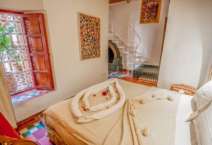 Quarto Familiar, Riad Chorfa