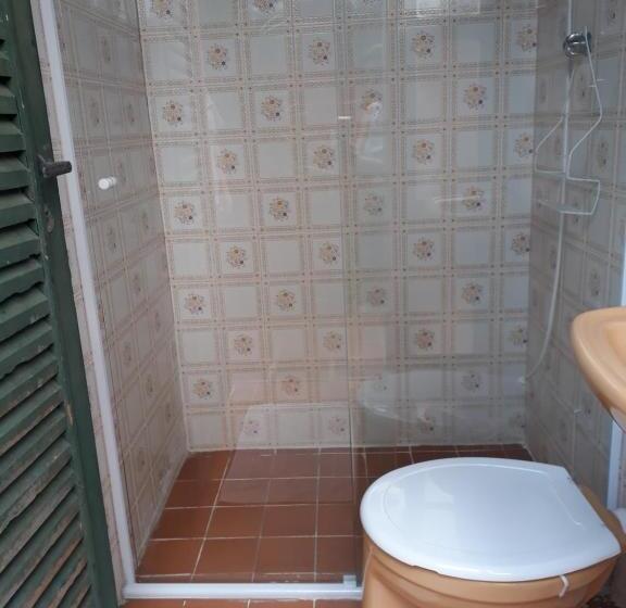 이코노미 룸, Ubatuba Surf Hostel, Apenas A 60 Metros Da Praia Da Lagoinha!