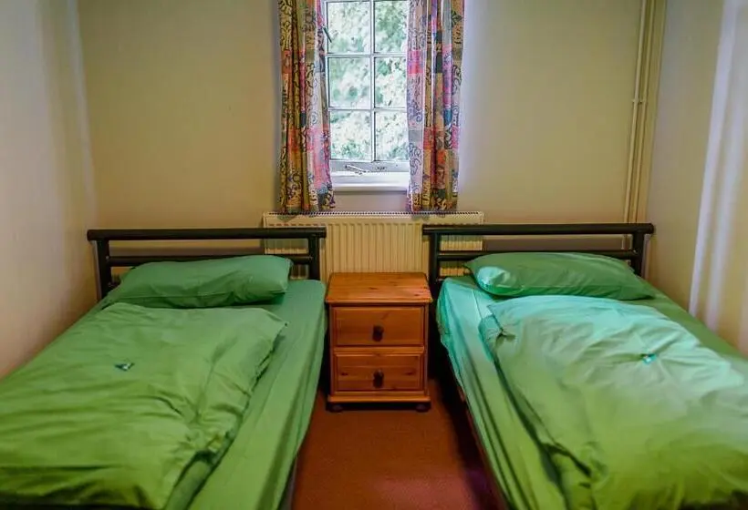 バス共有のスタンダードルーム, Yha Hartington Hall