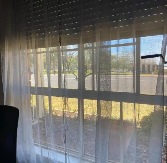 اتاق خانوادگی, All Settlers Motor Inn Parkes
