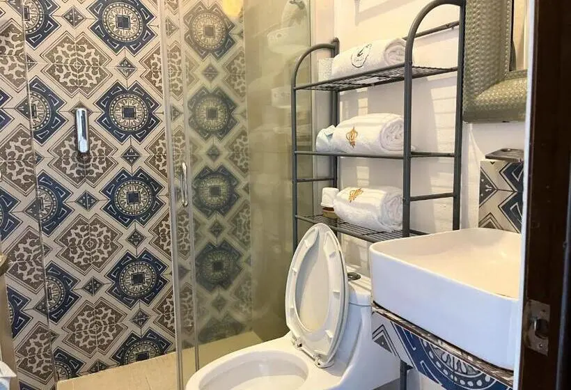 Standard Kolmen Hengen Huone, Baos
