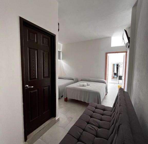 패밀리 스위트, Baos