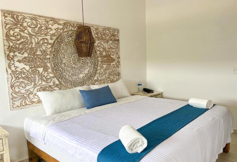 스탠다드 룸 킹사이즈 침대, Baos