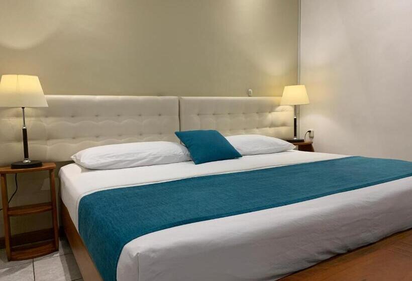 디럭스 룸 킹사이즈 침대, Casa D´cristhi