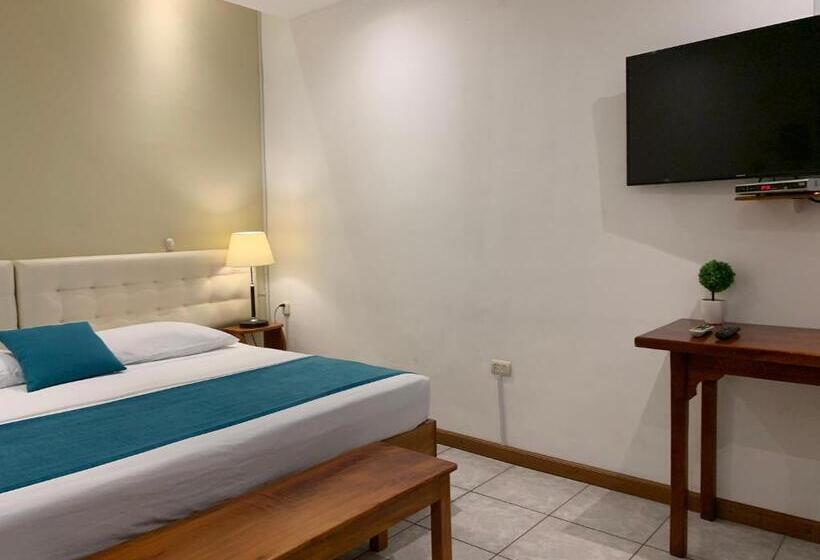 디럭스 룸 킹사이즈 침대, Casa D´cristhi