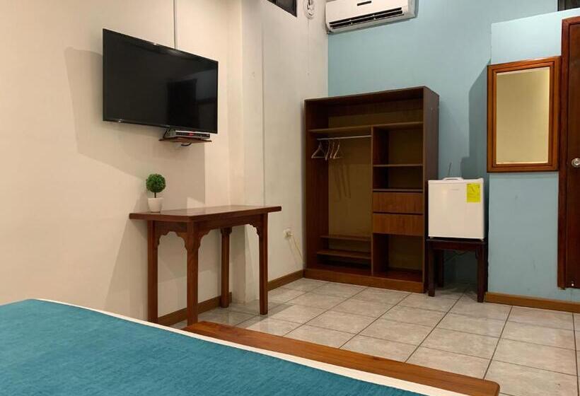 디럭스 룸 킹사이즈 침대, Casa D´cristhi