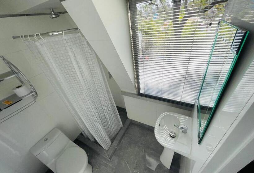 اتاق اکونومی یک تخته, Casagrande