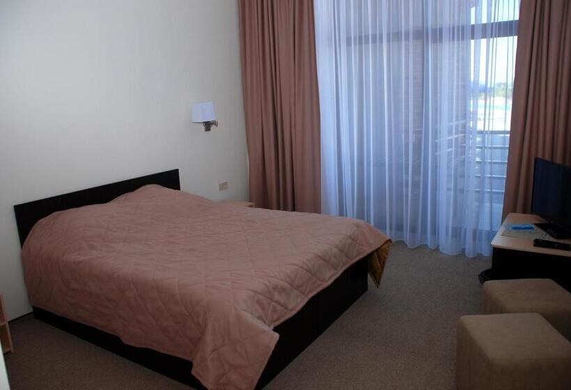 اتاق استاندارد با بالکن, Ostrov River Club