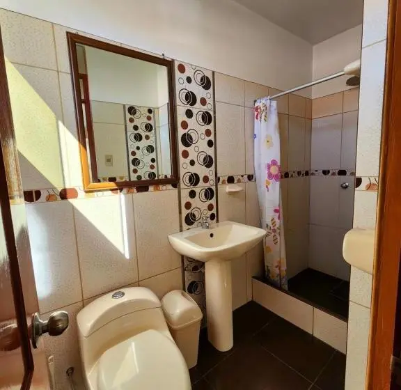 Standard-huone 2 Parivuodetta, Hostal Capac
