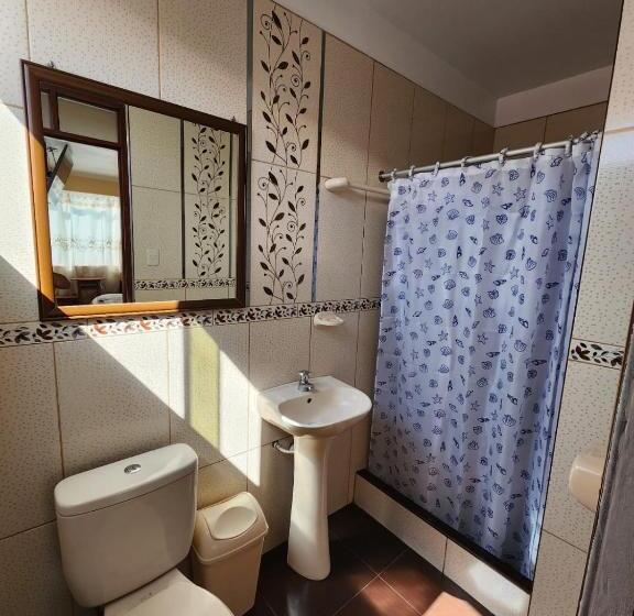 غرفه قياسيه سريرين مزدوجين, Hostal Capac