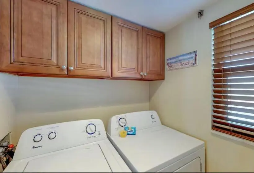 プールの見える１ベッドルームアパートメント, Spanish Main   Cocoa Beach Oceanfront Condos Near Port Canaveral