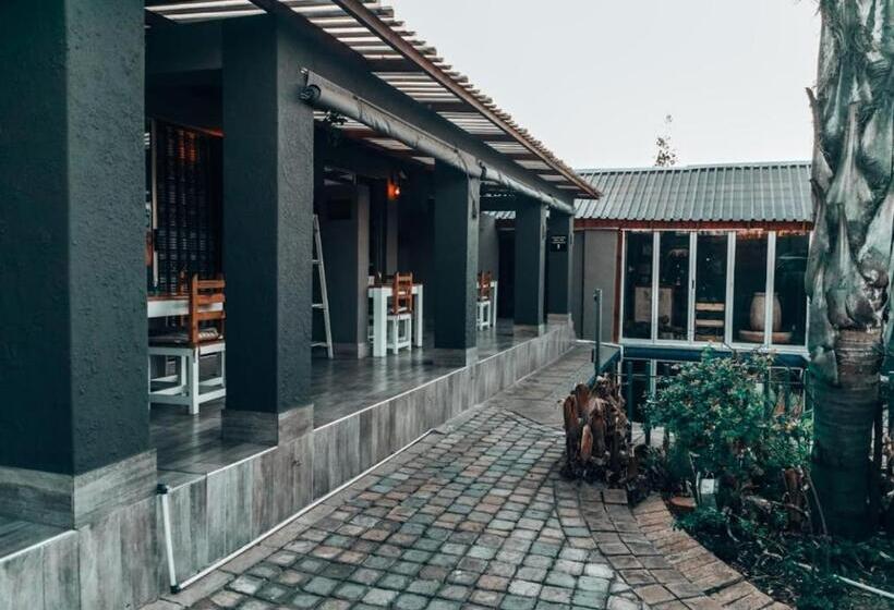 Номер Deluxe Вид на Бассейн, Bosveld In Die Stad