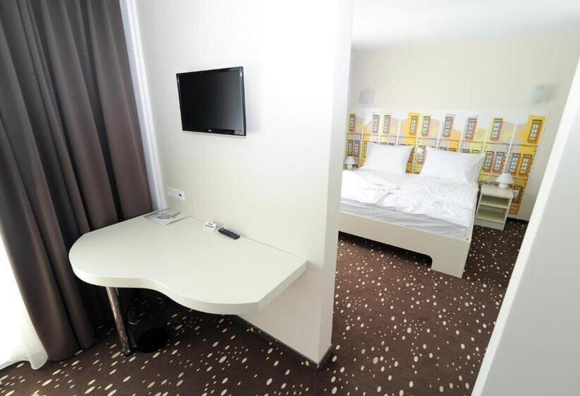 مجموعه ویستا شهر, City Hotel Krško