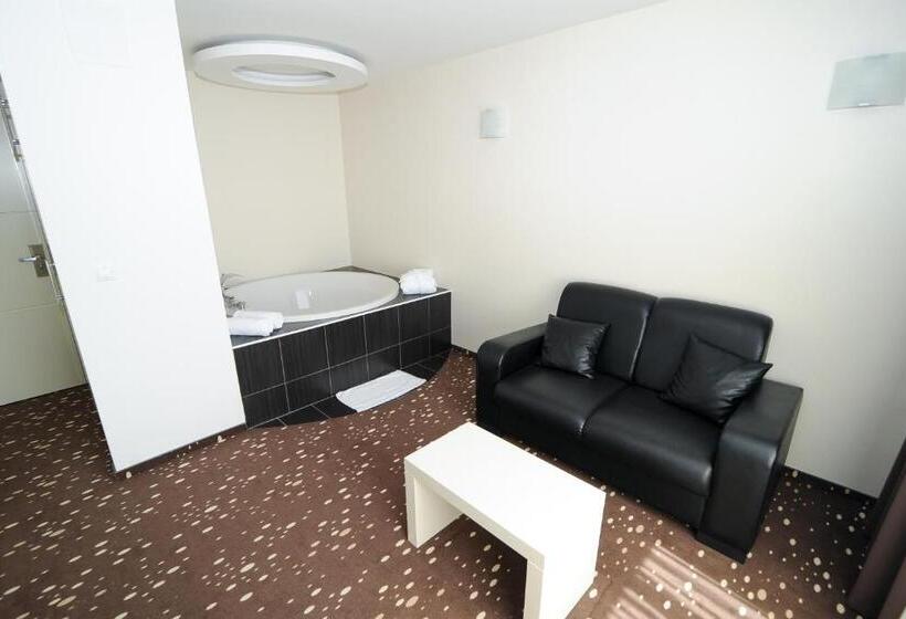 مجموعه ویستا شهر, City Hotel Krško