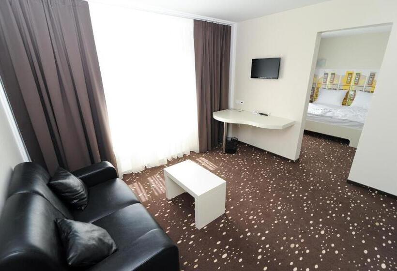مجموعه ویستا شهر, City Hotel Krško