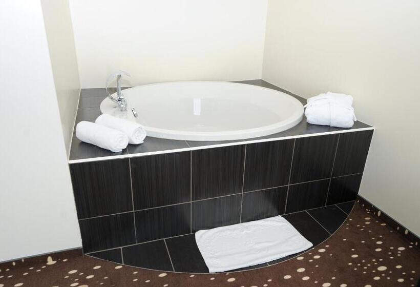 مجموعه ویستا شهر, City Hotel Krško