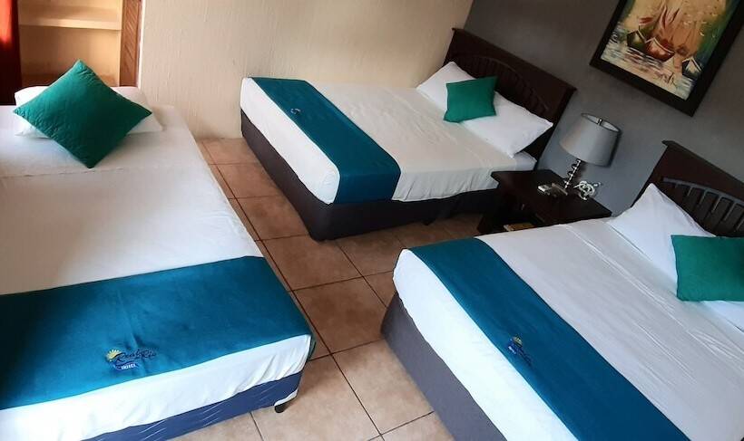 اتاق استاندارد سه نفره, Real Del Rio