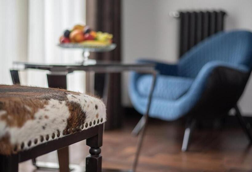 سوییت جونیور با بالکن, Grand Hotel Roxolana