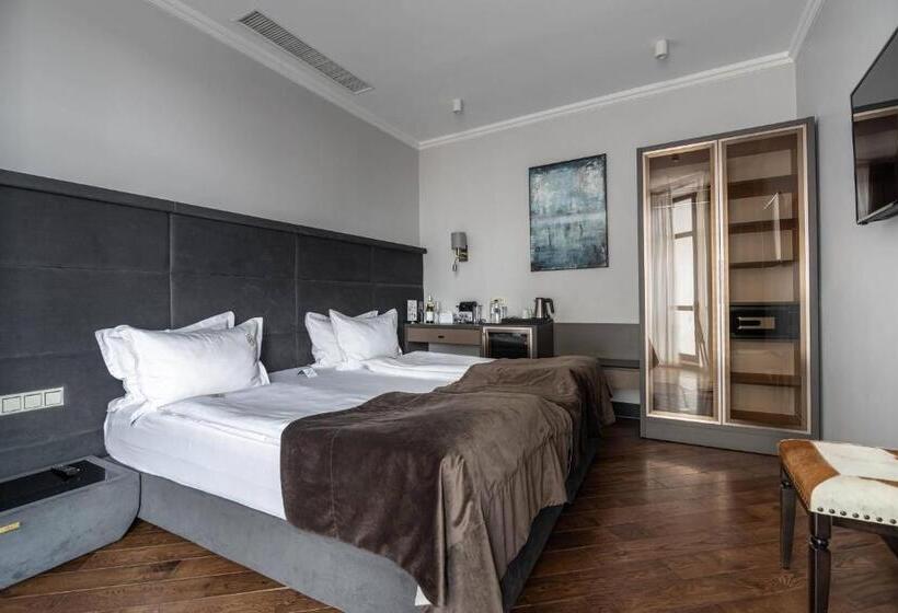 سوئیت جونیور با تراس, Grand Hotel Roxolana