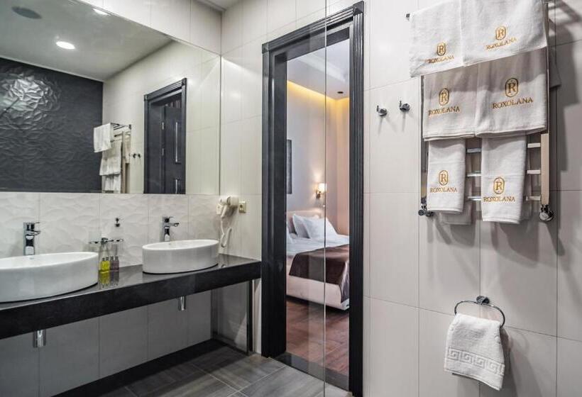 سوییت جونیور, Grand Hotel Roxolana