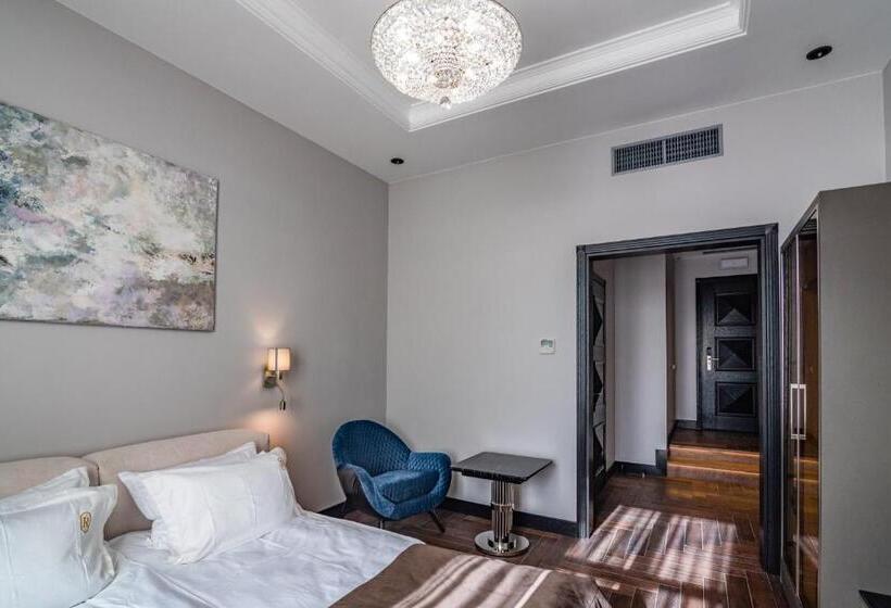 سوییت جونیور راحتی, Grand Hotel Roxolana