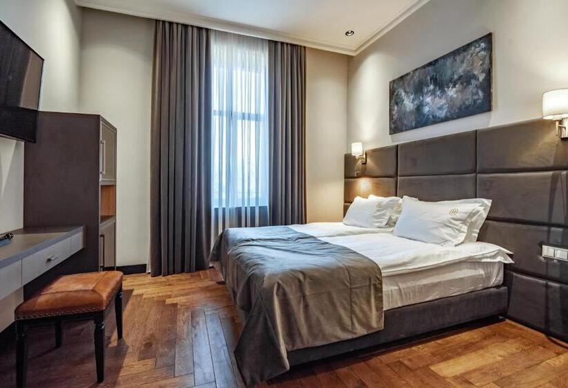 سوییت جونیور راحتی, Grand Hotel Roxolana