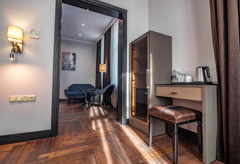 سوییت جونیور لوکس, Grand Hotel Roxolana