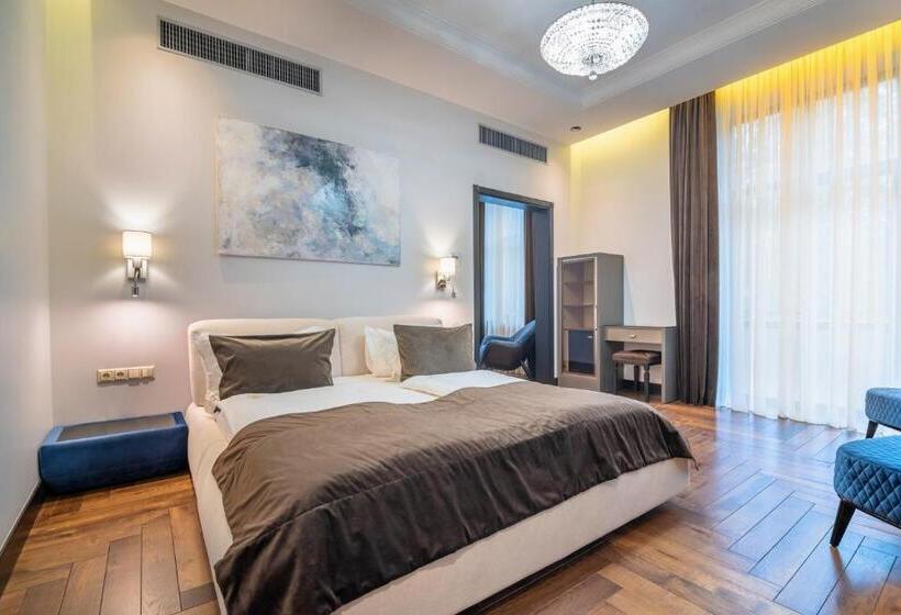 سوییت جونیور لوکس, Grand Hotel Roxolana