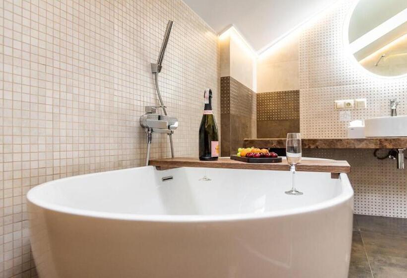 سوئیت پنت هاوس, Grand Hotel Roxolana