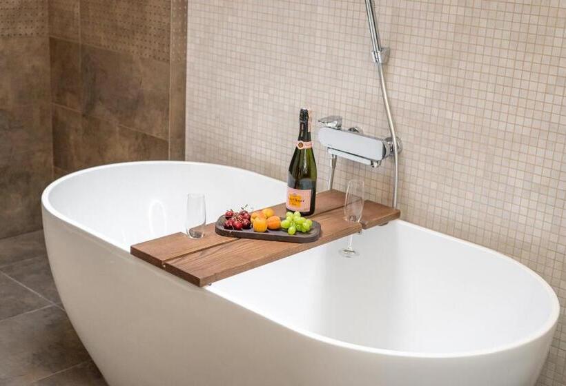 سوئیت پنت هاوس, Grand Hotel Roxolana